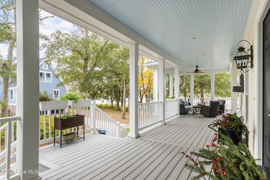 LUXURY LIVING ON THE INTRACOASTAL WATERWAY Welcome to this