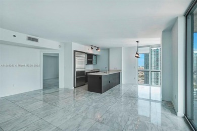 Beautiful and ready  to move 2/2 apartment located in Brickell
