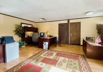 Amazing opportunity to own a building in the heart of downtown