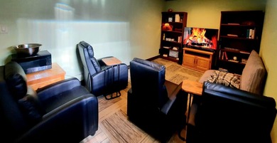 Amazing opportunity to own a building in the heart of downtown