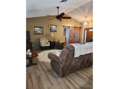 Beautiful 3/2/2 in the desired part of Citrus Springs with over