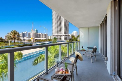 Amazing 2-Bed, 2-Bath Condo in Hallandale Beach, perfect for
