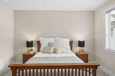 Modern Luxury End-Unit in Prestigious Two Creeks! Enjoy