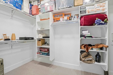 Modern Luxury End-Unit in Prestigious Two Creeks! Enjoy