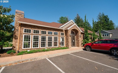 Modern Luxury End-Unit in Prestigious Two Creeks! Enjoy