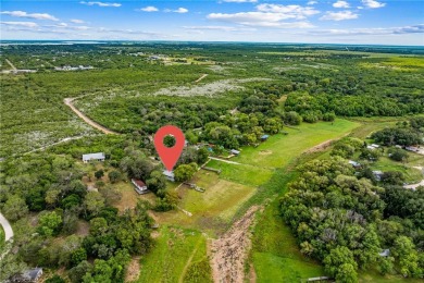 ATTENTION: COUNTRY LAKE HOUSE THE *VENADOS LODGE* TUCKED AWAY IN