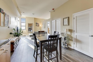 Welcome to 1464 S Michigan Ave with a rare 1Bed/1.5Bath corner