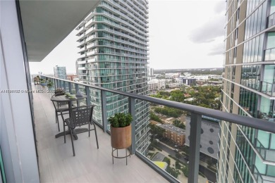 Luxury corner apartment with private foyer in new building with