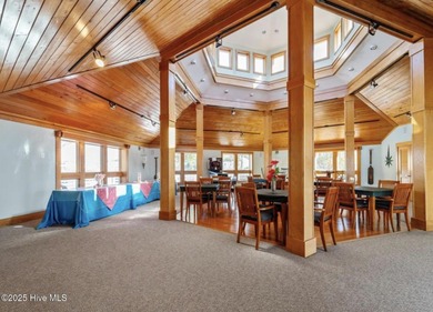 Welcome to Villas at Waterside Unit 100B, a meticulously