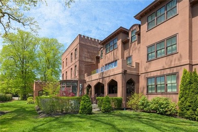 This 2295 sq ft condo at Eastbourne Lodge is thoughtfully