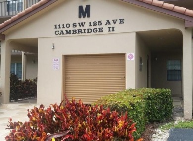 Desirable and spacious 1 bedroom and 1-1/2 bath with golf and