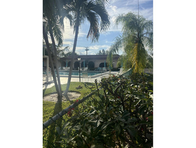 Beautiful  Located first floor condo offering bright spaces