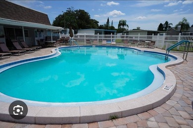 Welcome to Eldorado Village, Largo's premier 40+ Active