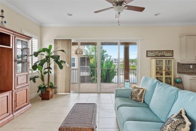 One or more photo(s) has been virtually staged. This impeccably