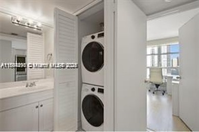 Introducing this luminous and expansive 2-bedroom, 2-bathroom