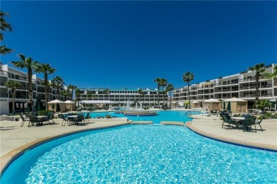 Looking for A TRUE ISLAND RESORT having the best TROPICAL LAGOON