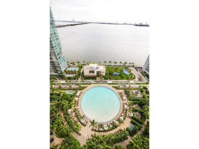 Luxury corner apartment with private foyer in new building with