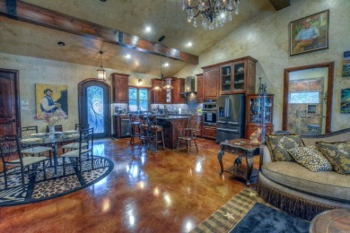 Crafted by renowned builder Tony Usdrowski, this exceptional