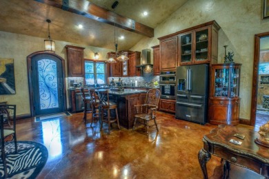 Crafted by renowned builder Tony Usdrowski, this exceptional