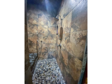 Crafted by renowned builder Tony Usdrowski, this exceptional