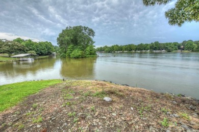 Crafted by renowned builder Tony Usdrowski, this exceptional