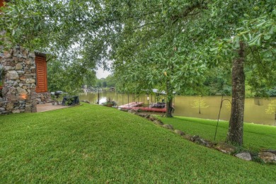 Crafted by renowned builder Tony Usdrowski, this exceptional