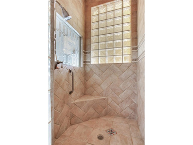 PANORAMIC WATER VIEWS STUNNING RESORT-STYLE POOL AND A SHORT