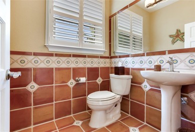 PANORAMIC WATER VIEWS STUNNING RESORT-STYLE POOL AND A SHORT