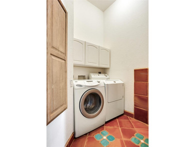 PANORAMIC WATER VIEWS STUNNING RESORT-STYLE POOL AND A SHORT