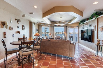 PANORAMIC WATER VIEWS STUNNING RESORT-STYLE POOL AND A SHORT