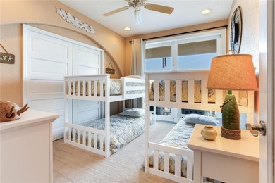 PANORAMIC WATER VIEWS STUNNING RESORT-STYLE POOL AND A SHORT