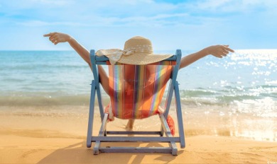 FIRST FLOOR UNIT ON THE MARINA WITH DIRECT ACCESS TO THE