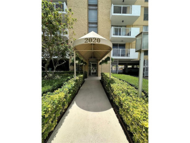 Great Location with and unbelievable view to the canal,super