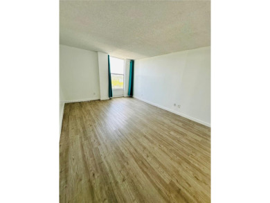 Great Location with and unbelievable view to the canal,super