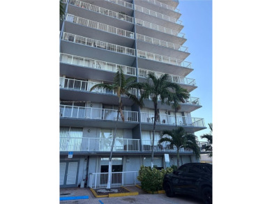 It's all about location at Isla del Mar. Located close to the