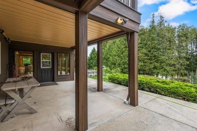 Dream retreat on over 5acres of pristine land overlooking Mill