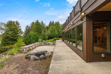 Dream retreat on over 5acres of pristine land overlooking Mill