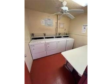 Don't miss this opportunity! 2 bed 2 bath over 55 condo in Lime