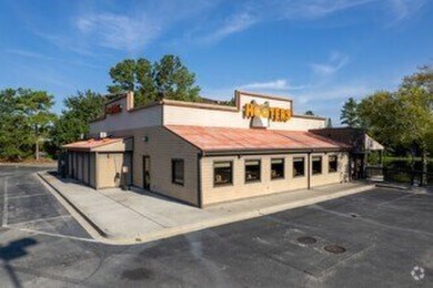 Premier Restaurant & Development Opportunity at I-75 Exit 18 in