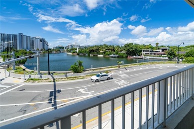 Stunning Corner Condo with Breathtaking Views - Lake Beach Club