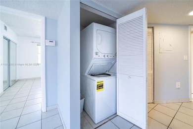 Stunning Corner Condo with Breathtaking Views - Lake Beach Club