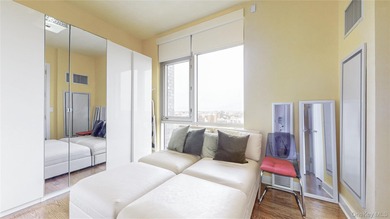 2 Bedrooms, 2 bathrooms Apartment. Unit 15E in East River Tower