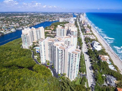 Step inside this light and bright Grand Siena model featuring 2