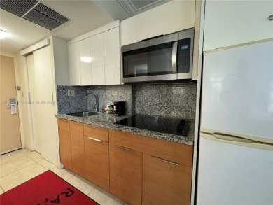 Beautifully remodeled oceanfront studio 11th floor of Marco Polo