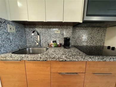 Beautifully remodeled oceanfront studio 11th floor of Marco Polo