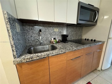 Beautifully remodeled oceanfront studio 11th floor of Marco Polo