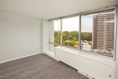 Beautiful Light Filled One Bedroom Suite Located on the 13th