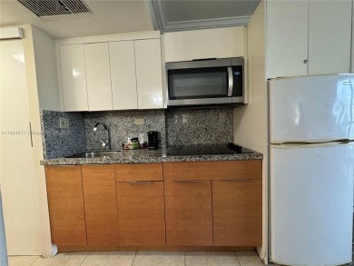 Beautifully remodeled oceanfront studio 11th floor of Marco Polo