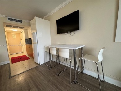 Beautifully remodeled oceanfront studio 11th floor of Marco Polo