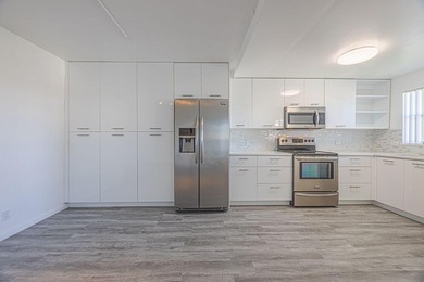 This light and bright apartment sits only is 1.5 Miles from the